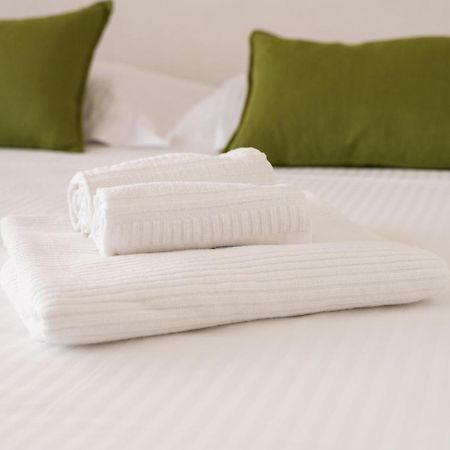 Welcomely - Affittacamere Seamphony Rooms ออลเบีย ภายนอก รูปภาพ