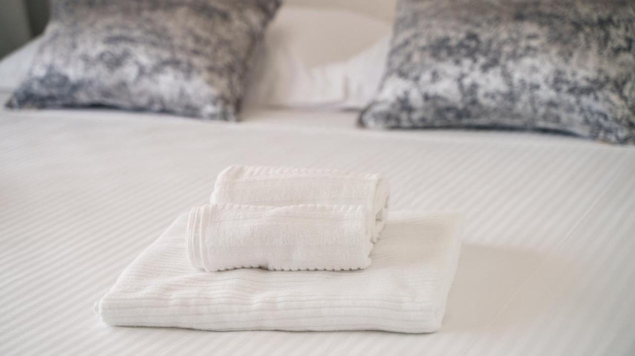 Welcomely - Affittacamere Seamphony Rooms ออลเบีย ภายนอก รูปภาพ