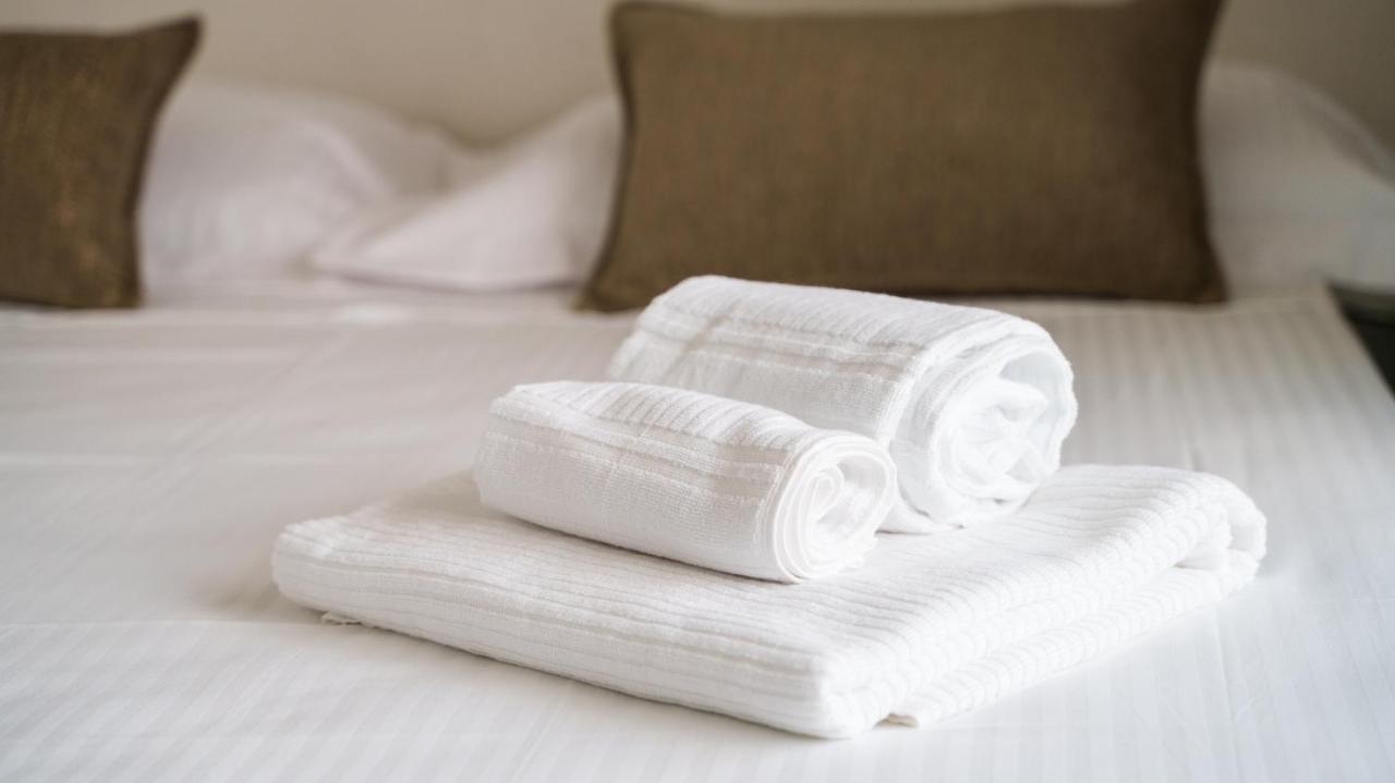 Welcomely - Affittacamere Seamphony Rooms ออลเบีย ภายนอก รูปภาพ