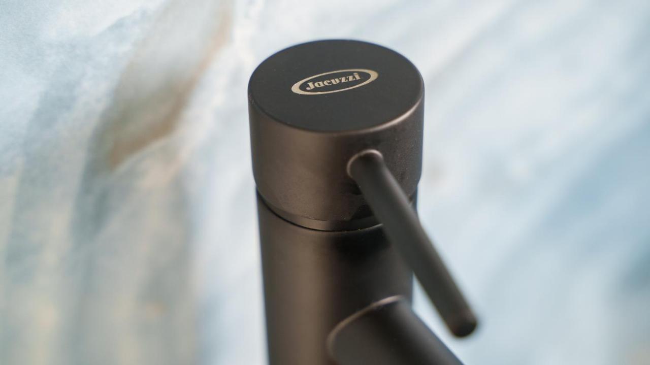 Welcomely - Affittacamere Seamphony Rooms ออลเบีย ภายนอก รูปภาพ
