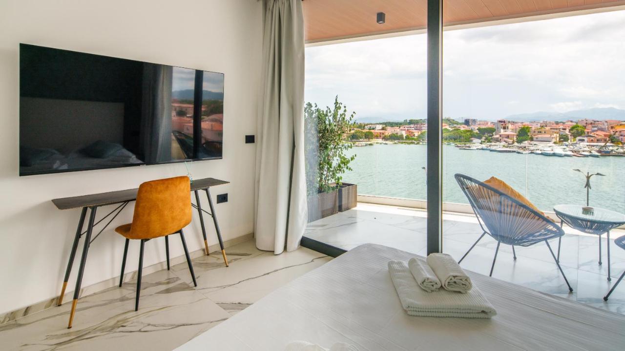 Welcomely - Affittacamere Seamphony Rooms ออลเบีย ภายนอก รูปภาพ