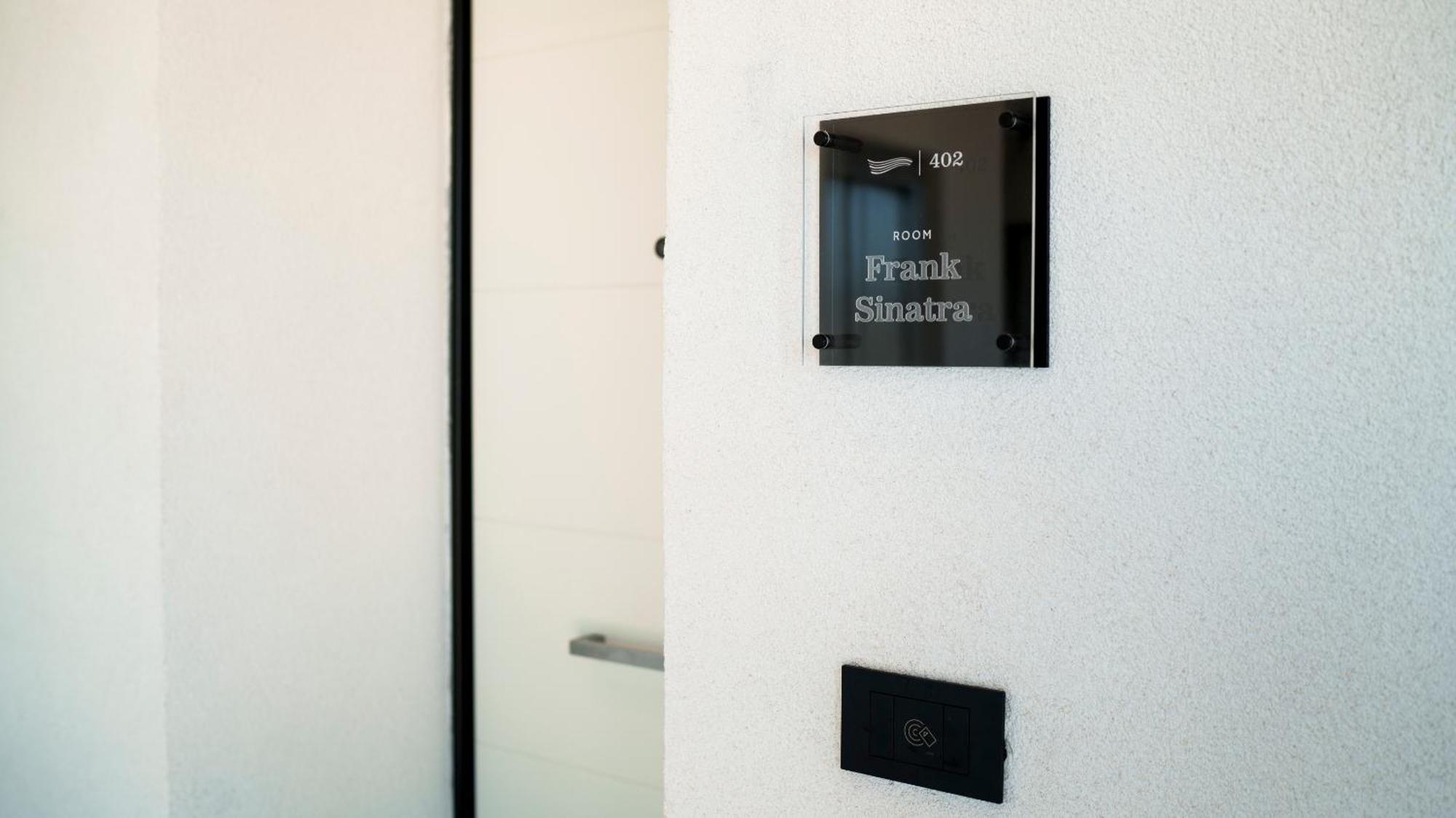 Welcomely - Affittacamere Seamphony Rooms ออลเบีย ภายนอก รูปภาพ